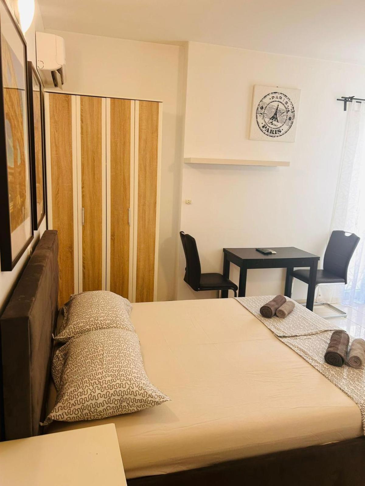 Apartment In The Center Of Pula Exteriör bild