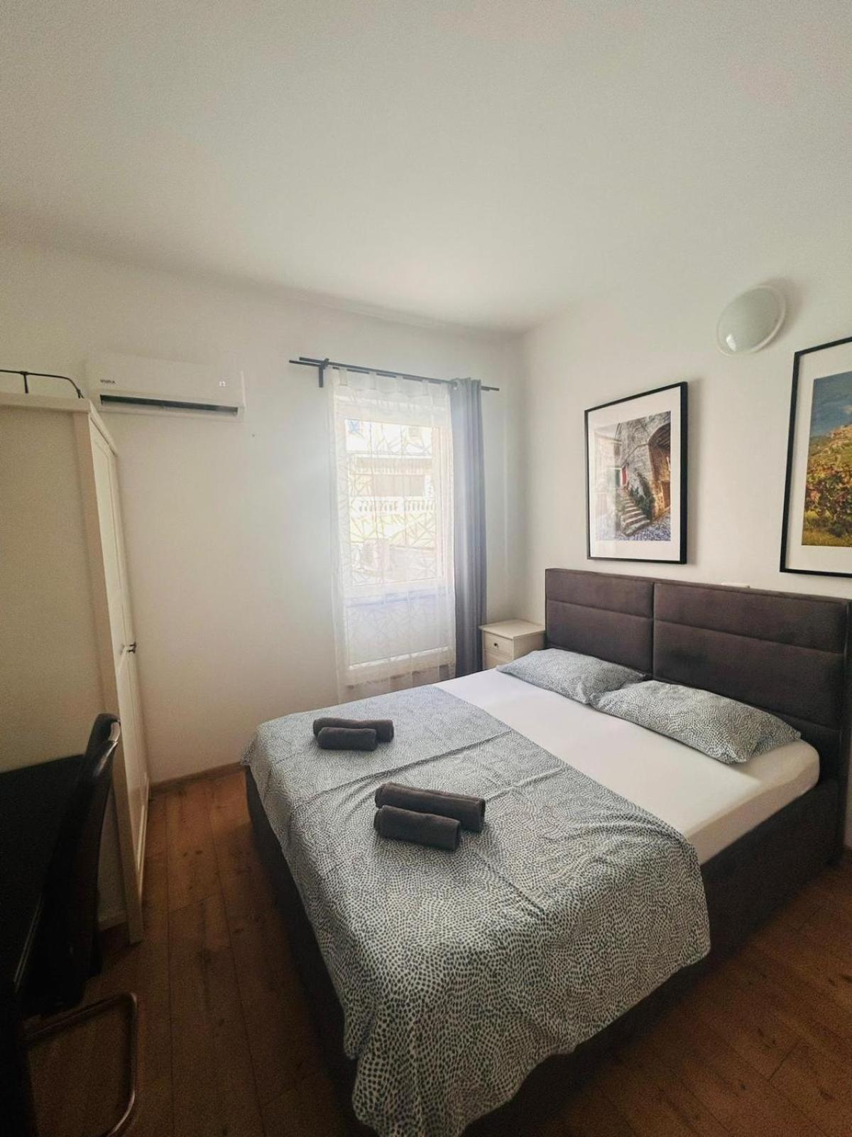 Apartment In The Center Of Pula Exteriör bild